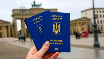 Как принимать украинцев на работу в 2022 году?